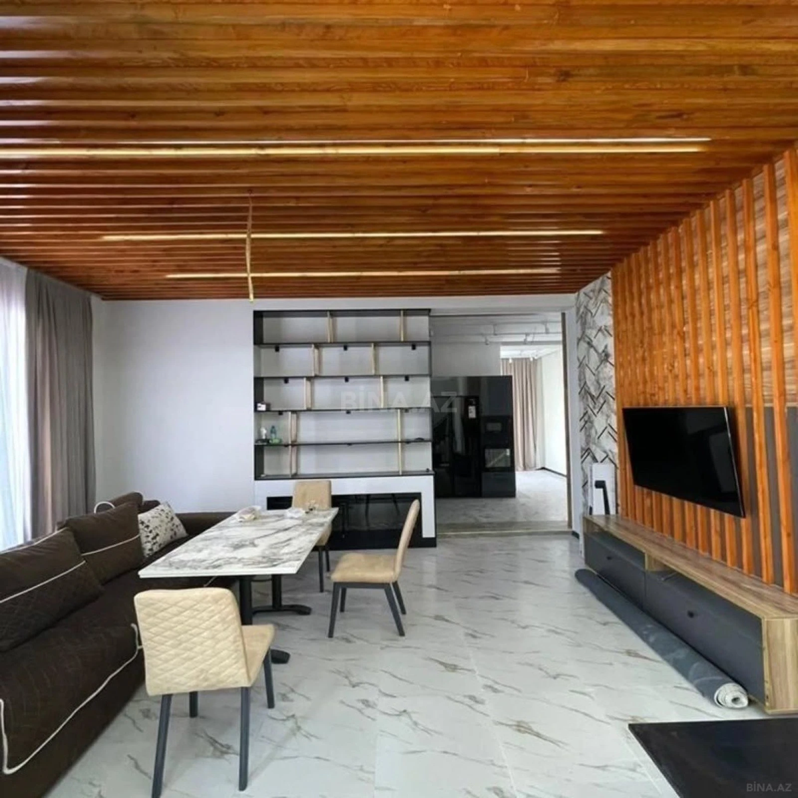 Kirayə verilir 5 otaqlı həyət evi 240 m²