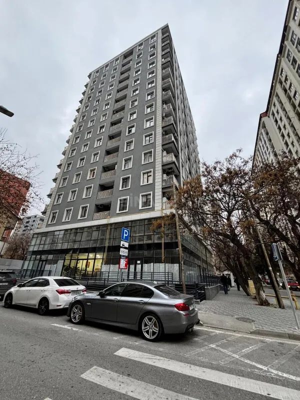 Satılır 2 otaqlı mənzil 56 m²