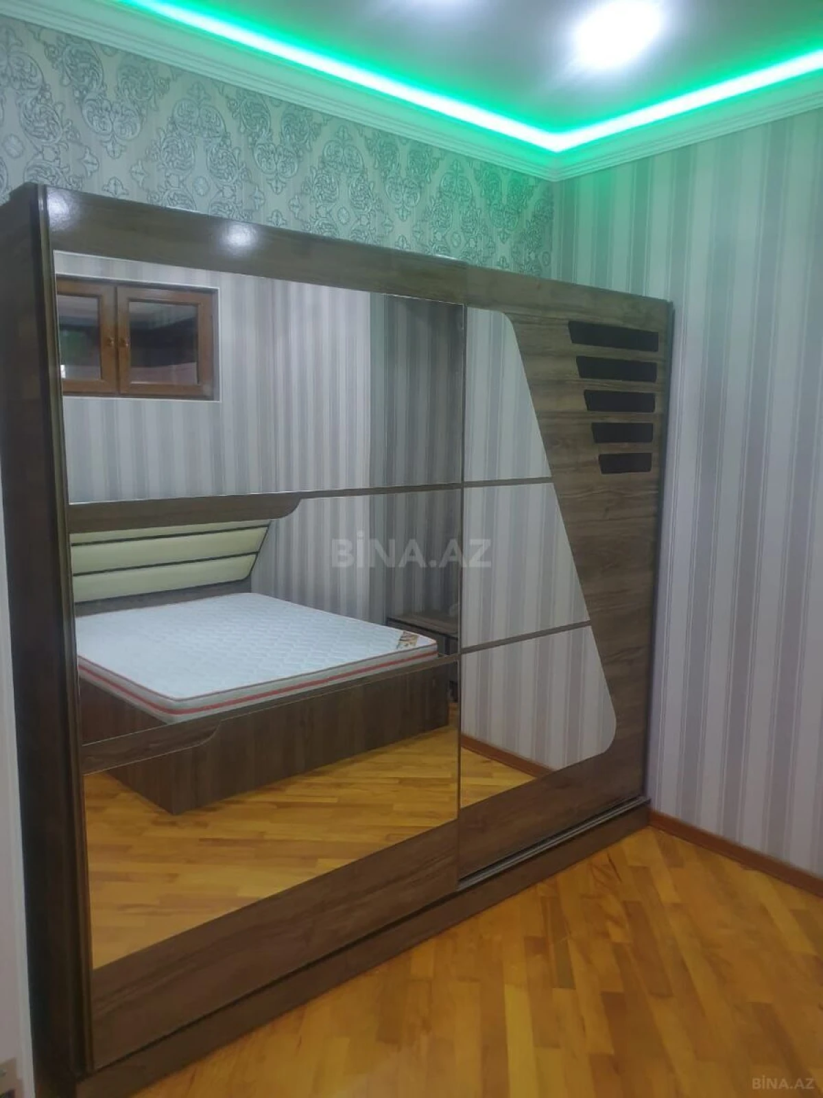 Kirayə verilir 2 otaqlı mənzil 76 m²