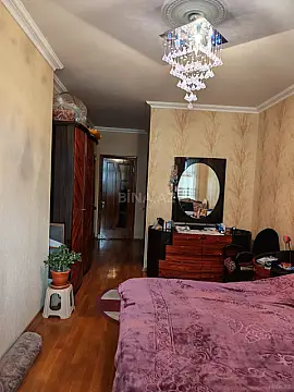 Satılır 3 otaqlı mənzil 140 m²
