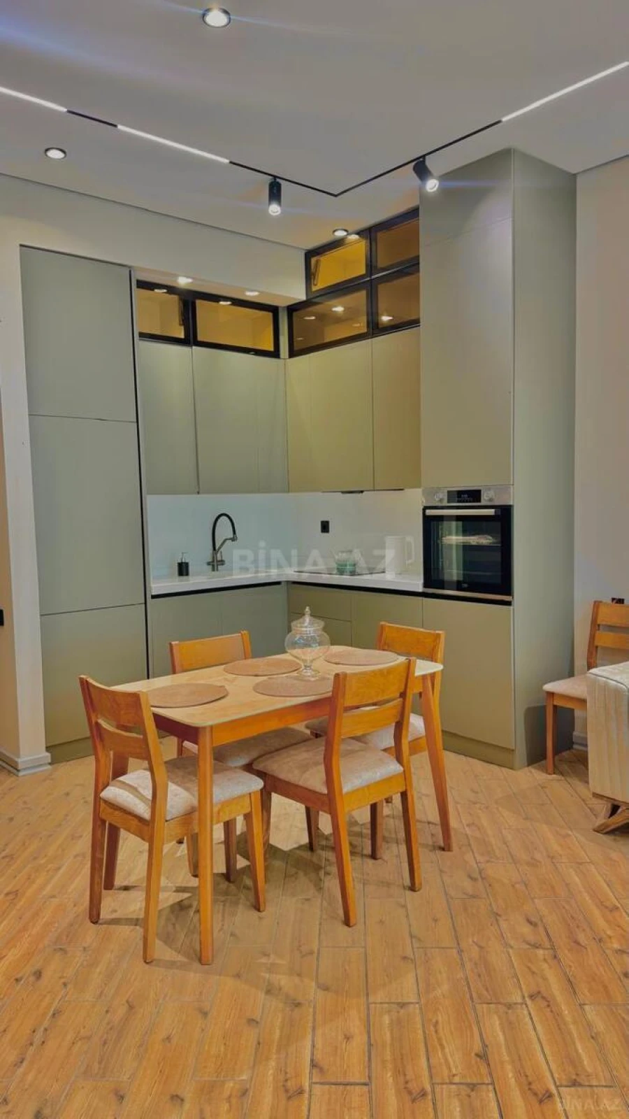 Kirayə verilir 3 otaqlı mənzil 115 m²