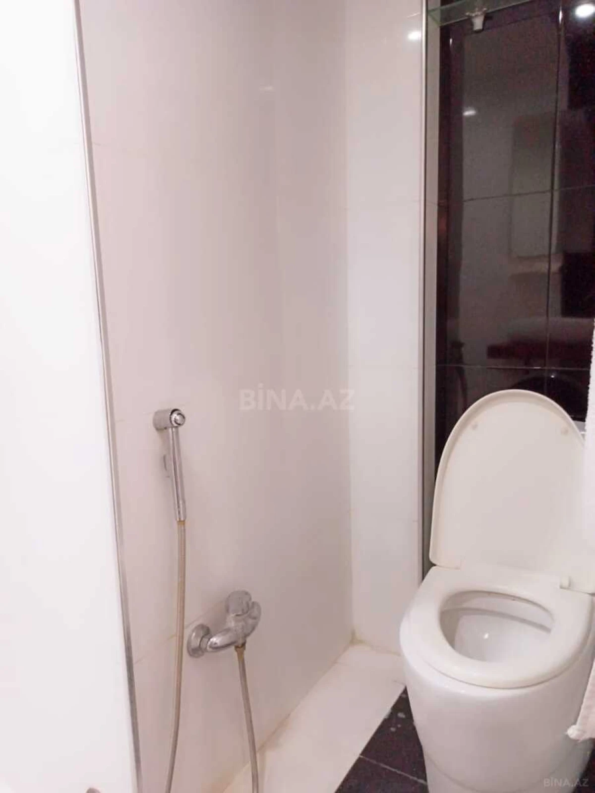 Satılır 2 otaqlı mənzil 71 m²