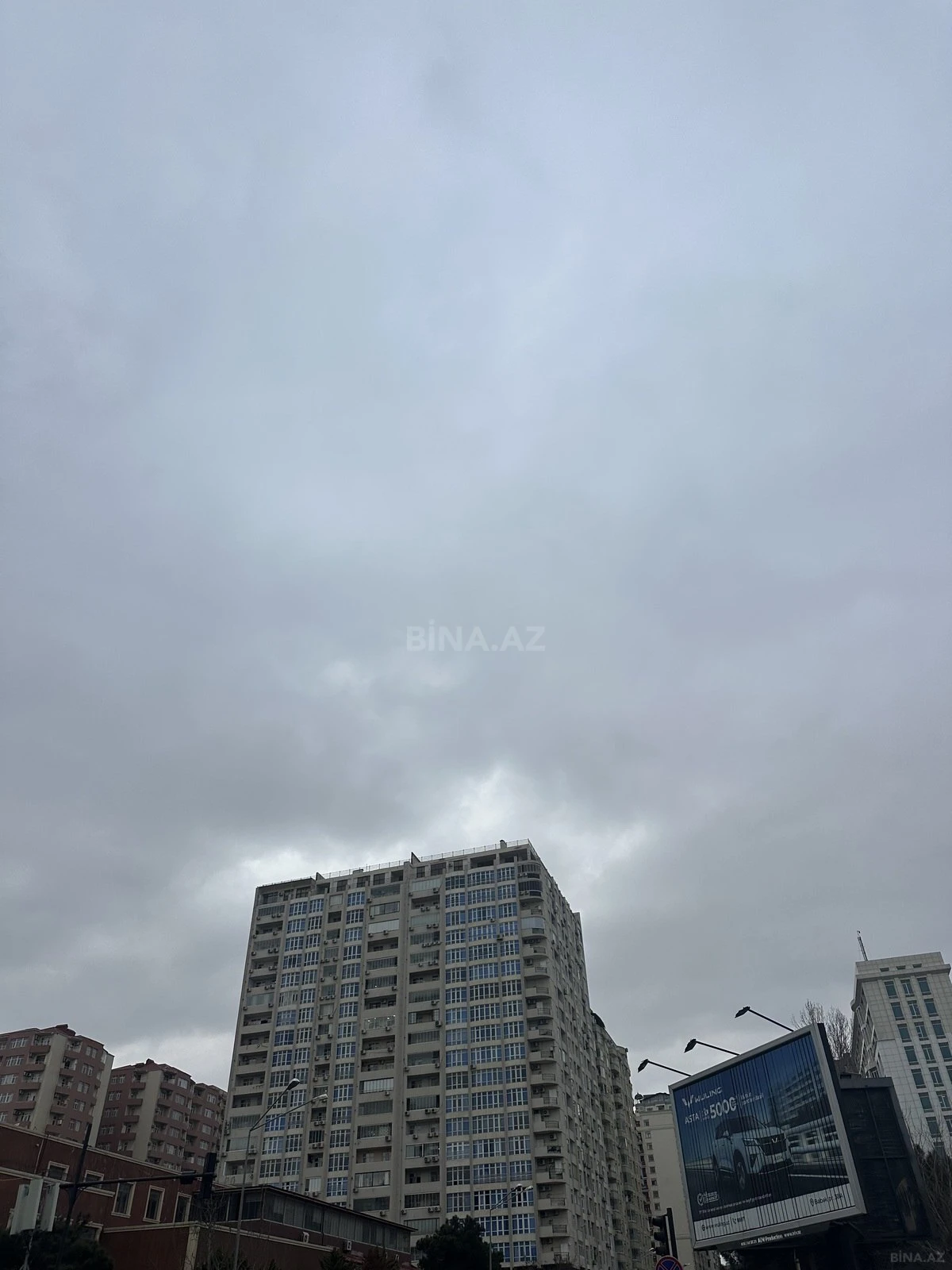 Satılır 2 otaqlı mənzil 71 m²
