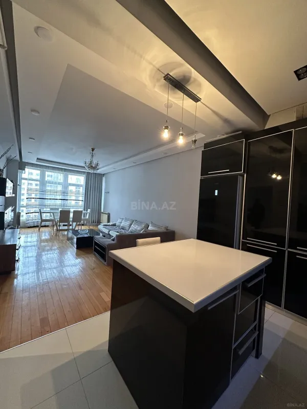 Satılır 2 otaqlı mənzil 71 m²
