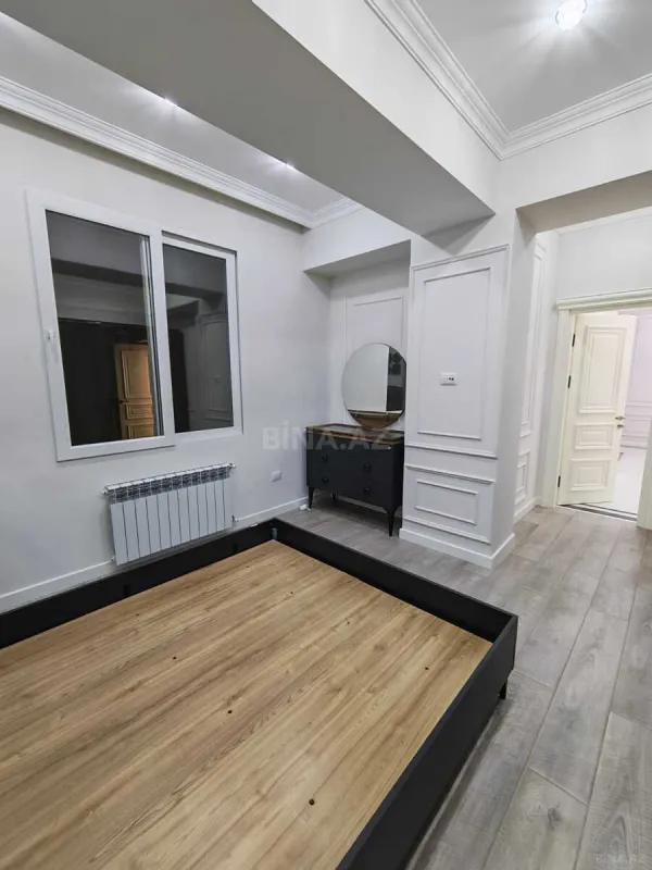Satılır 3 otaqlı mənzil 112 m²