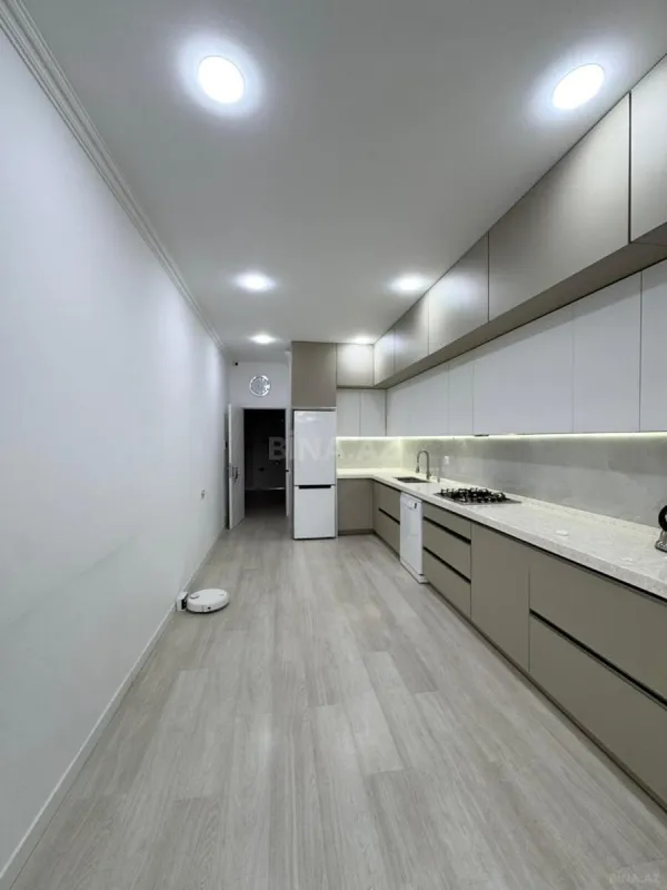 Satılır 3 otaqlı mənzil 126 m²