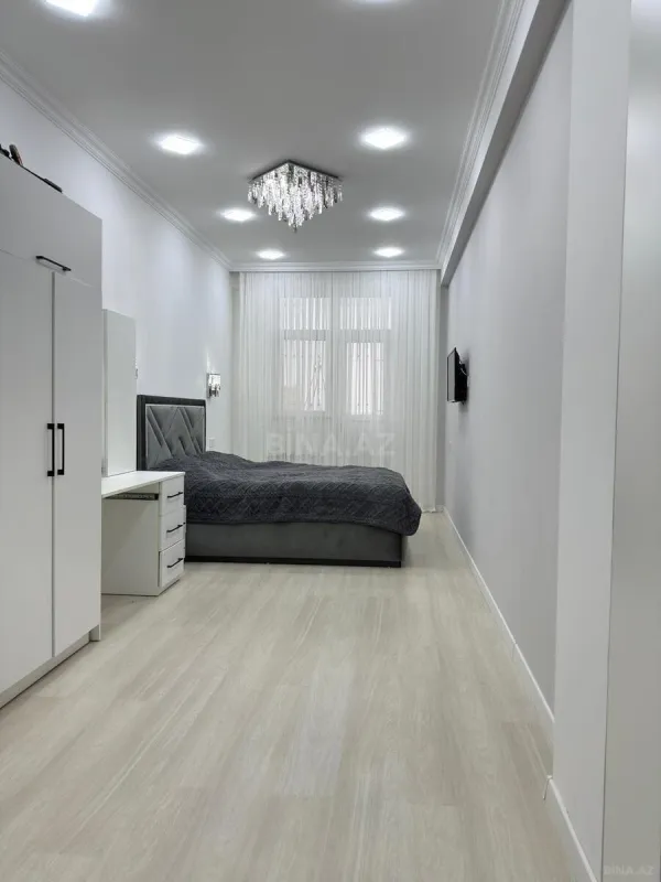 Satılır 3 otaqlı mənzil 126 m²