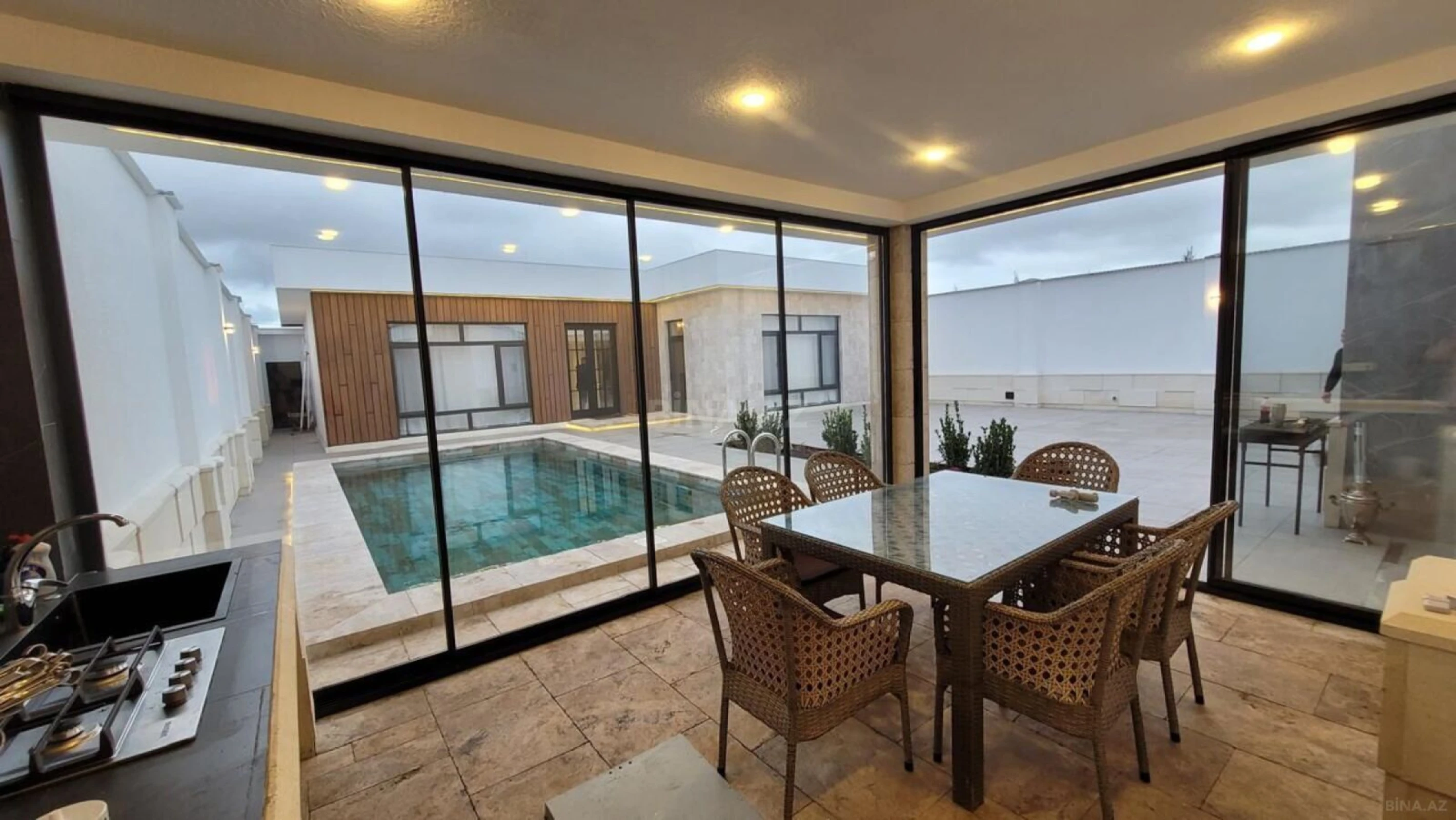 Kirayə verilir 4 otaqlı həyət evi 220 m²