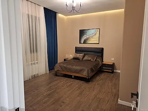 Kirayə verilir 4 otaqlı həyət evi 220 m²