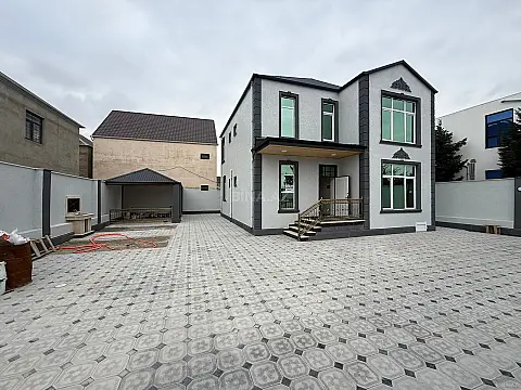 Satılır 5 otaqlı həyət evi 240 m²