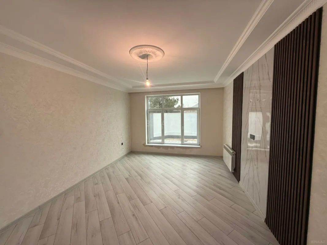 Satılır 5 otaqlı həyət evi 240 m²