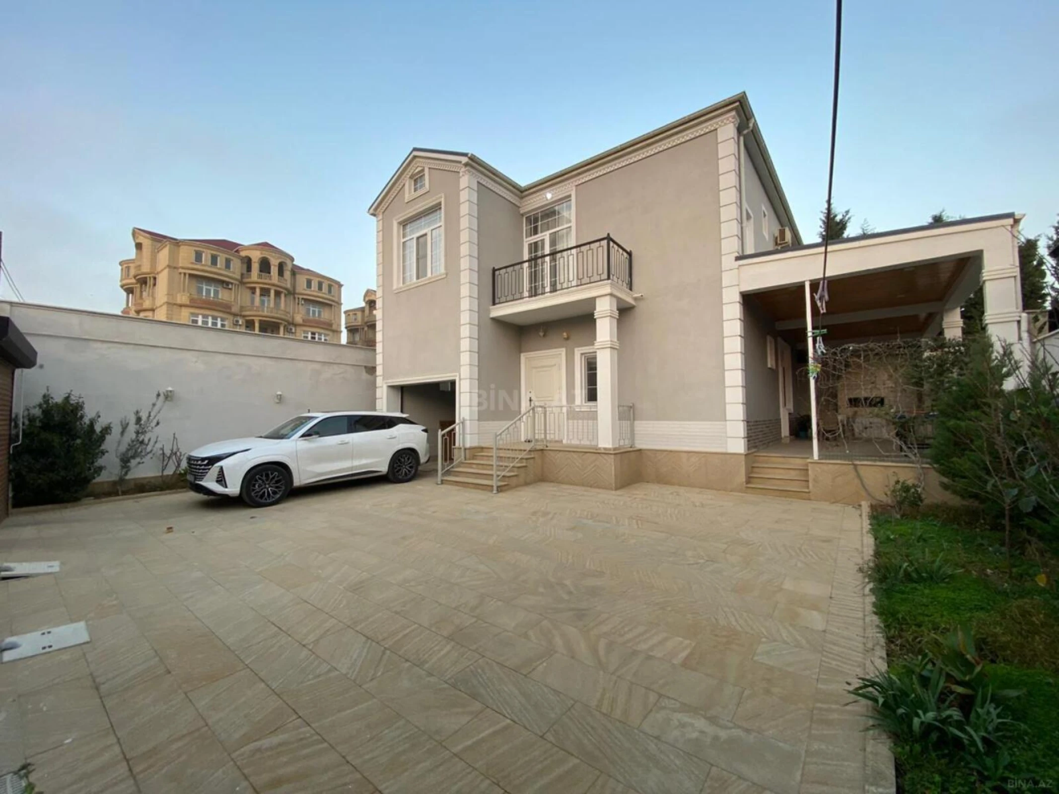 Satılır 4 otaqlı həyət evi 180 m²