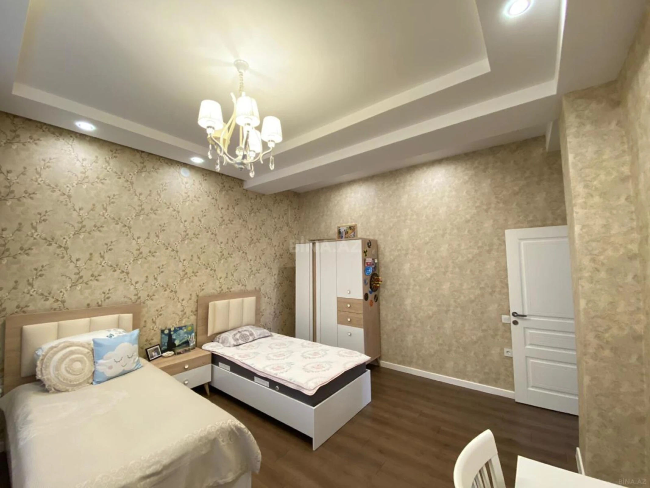 Satılır 4 otaqlı həyət evi 180 m²
