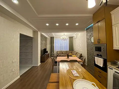 Satılır 4 otaqlı həyət evi 180 m²