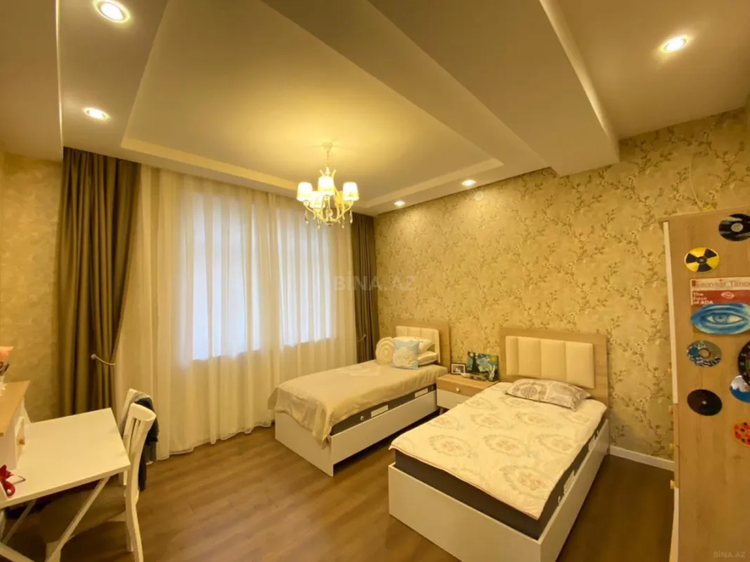 Satılır 4 otaqlı həyət evi 180 m²