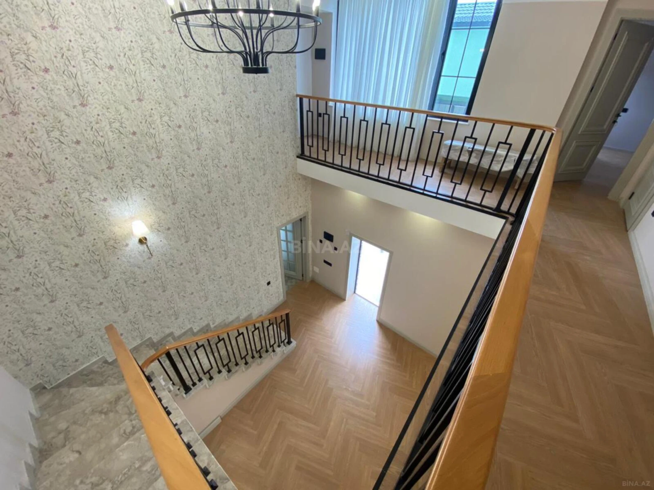 Satılır 4 otaqlı həyət evi 220 m²