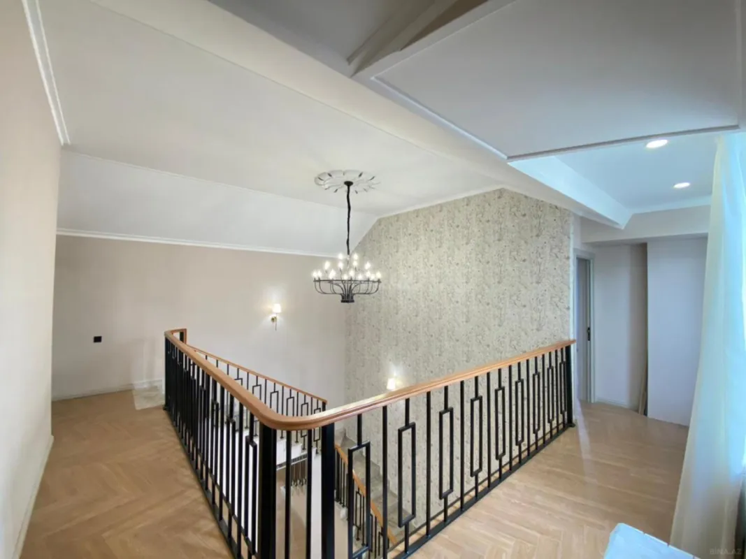 Satılır 4 otaqlı həyət evi 220 m²