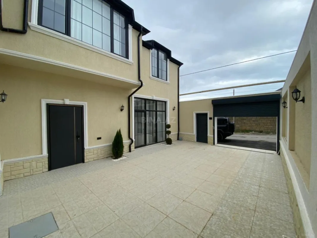 Satılır 4 otaqlı həyət evi 220 m²