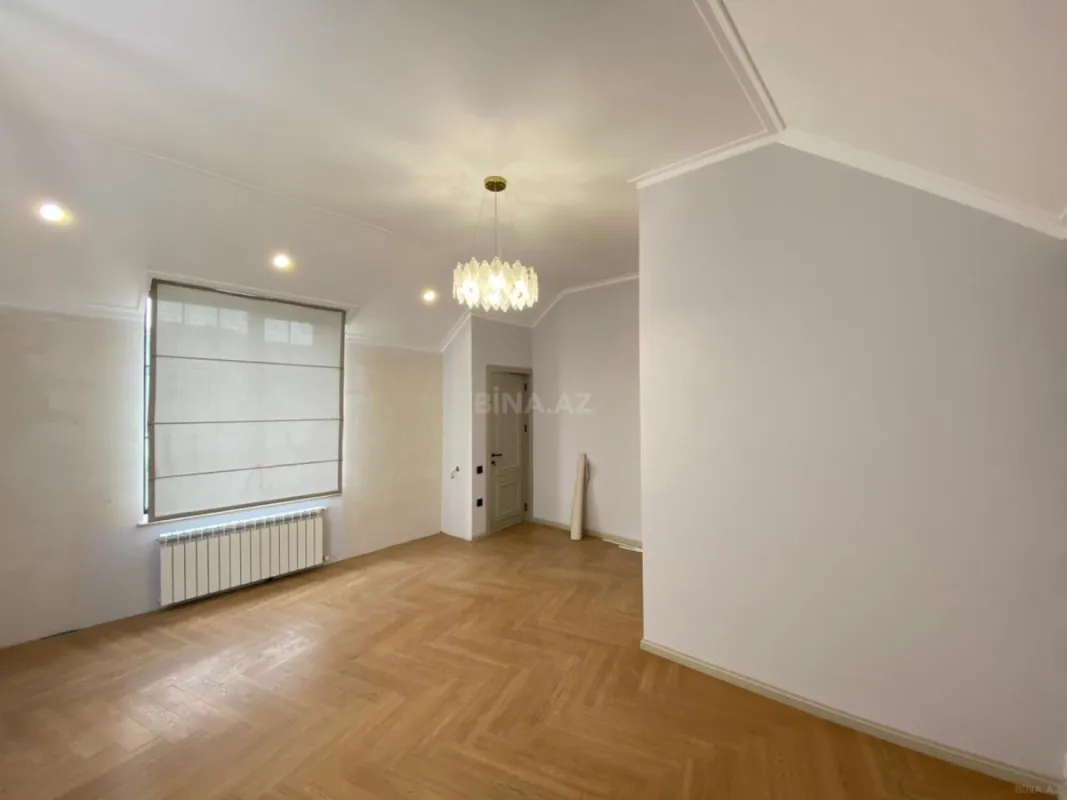 Satılır 4 otaqlı həyət evi 220 m²