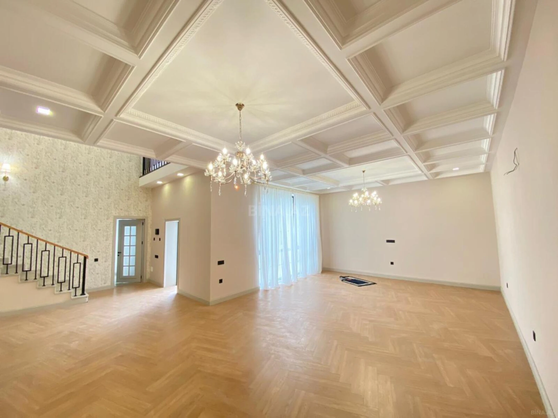 Satılır 4 otaqlı həyət evi 220 m²