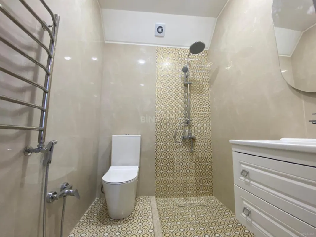 Satılır 4 otaqlı həyət evi 220 m²