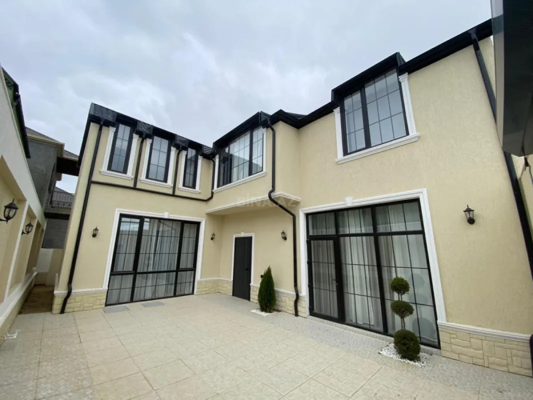 Satılır 4 otaqlı həyət evi 220 m²