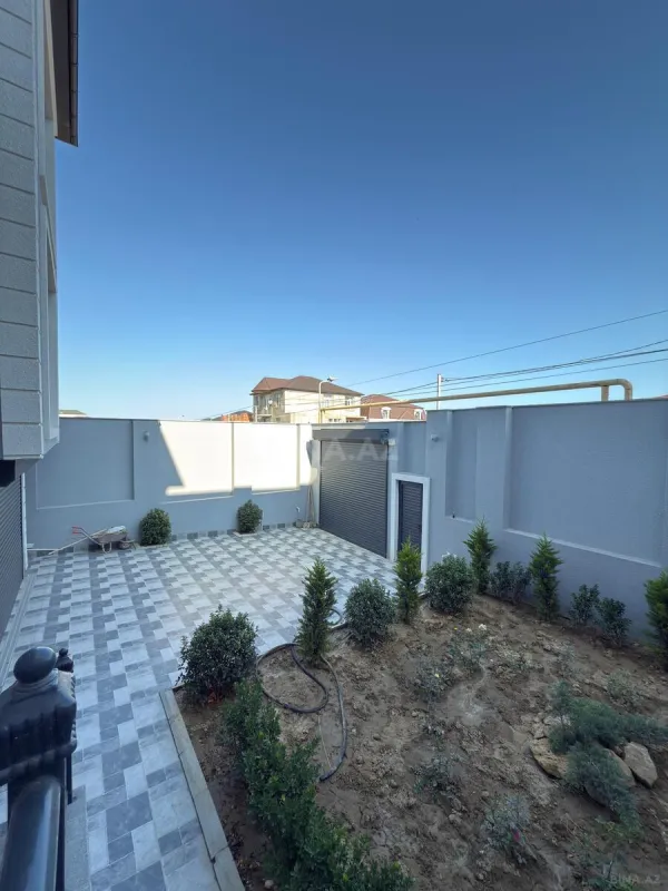 Satılır 4 otaqlı həyət evi 310 m²