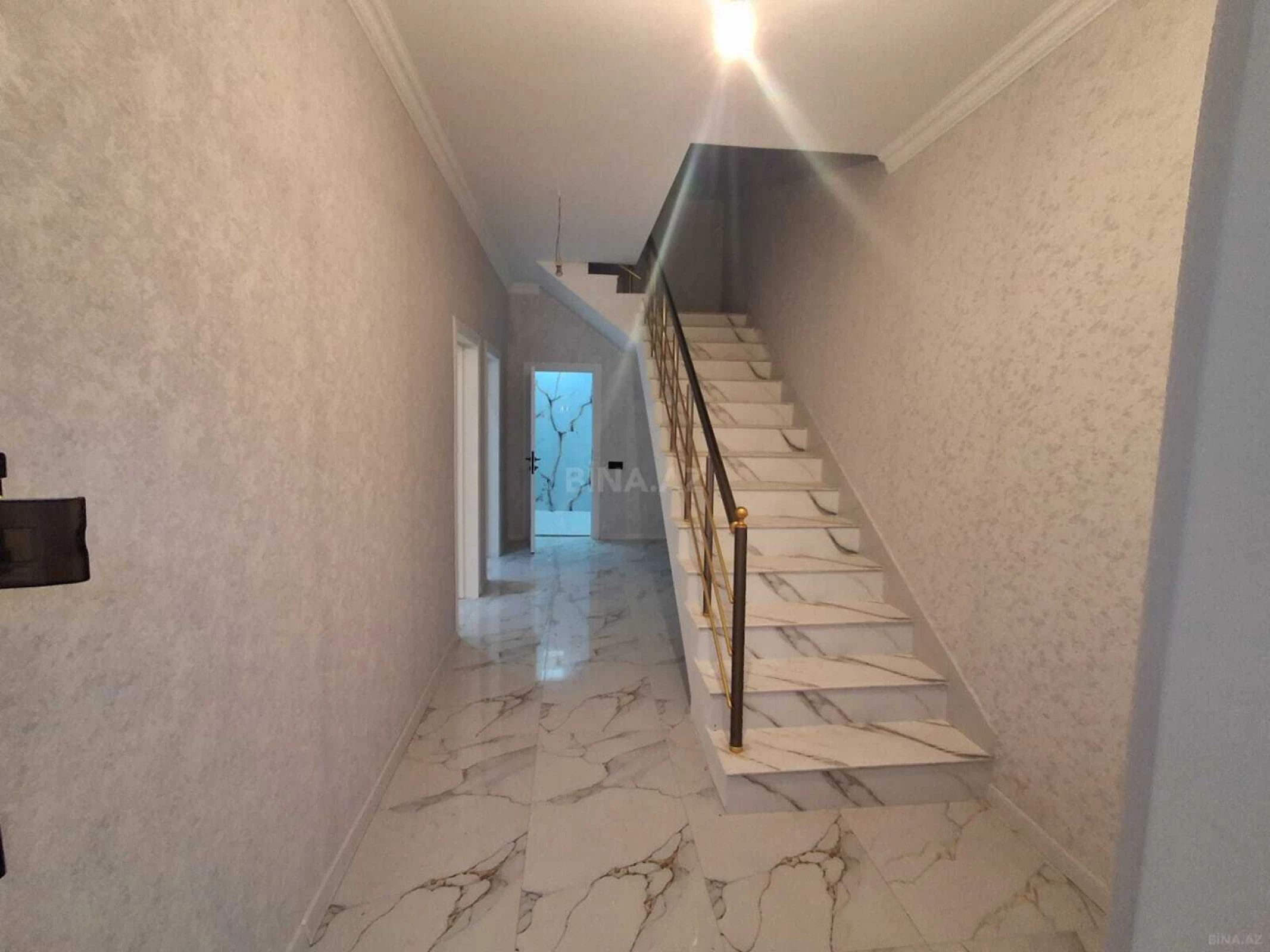 Satılır 4 otaqlı həyət evi 150 m²