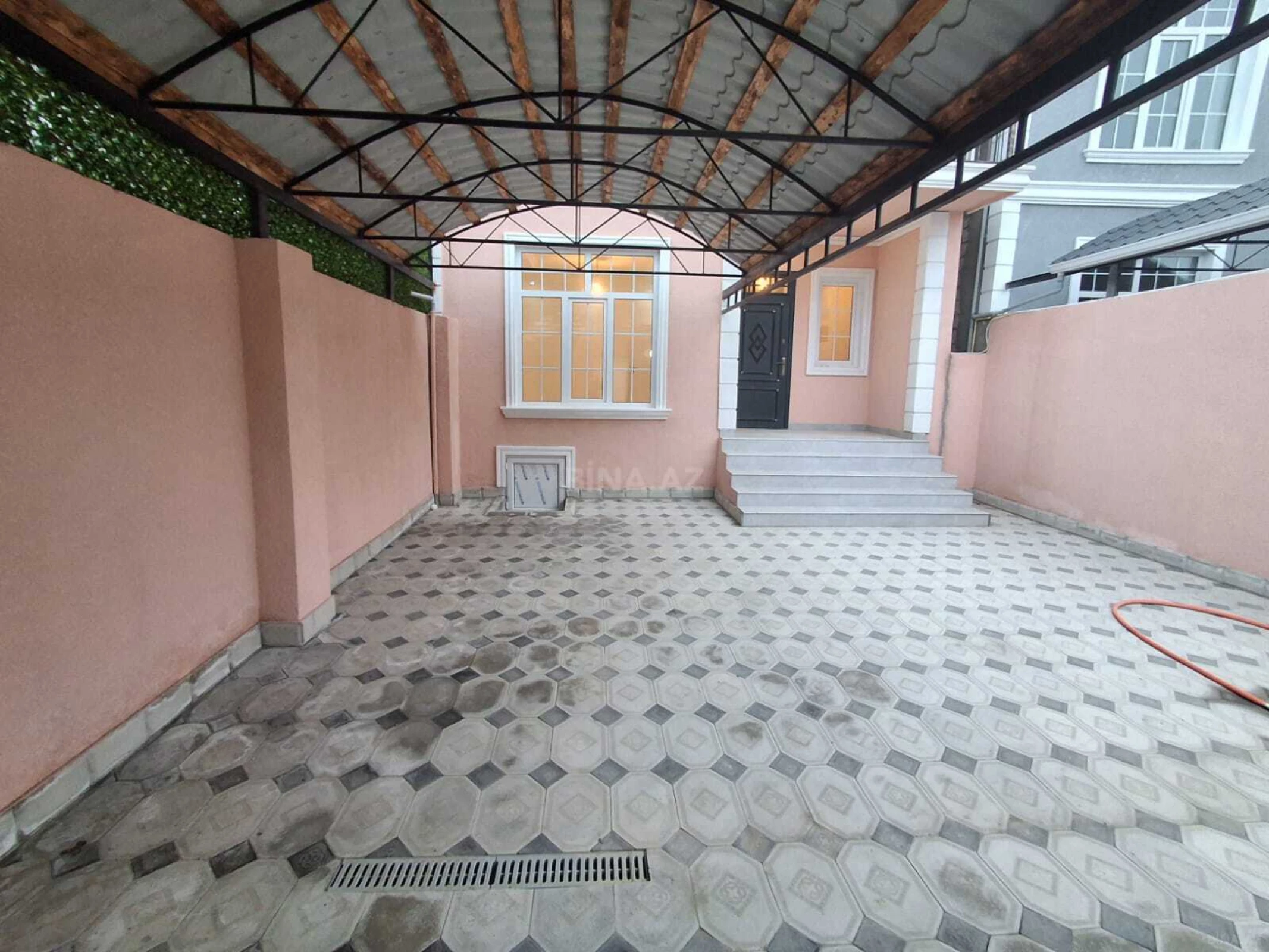 Satılır 4 otaqlı həyət evi 150 m²