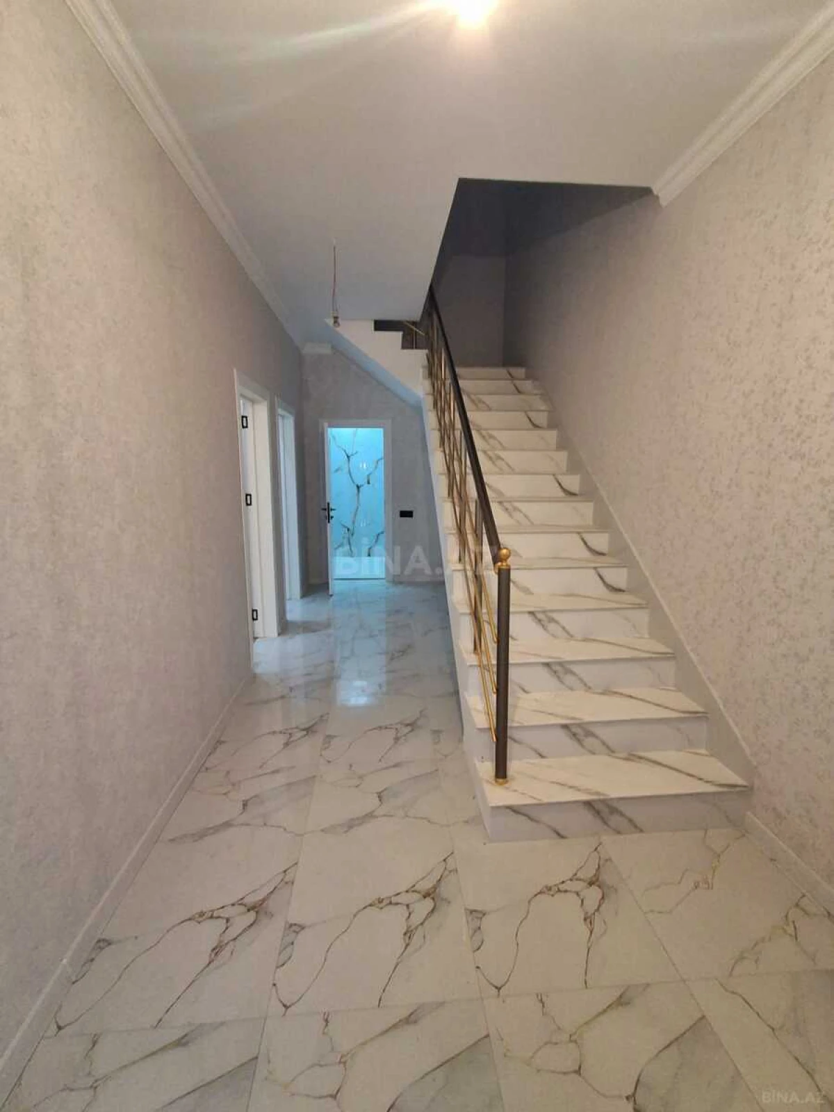Satılır 4 otaqlı həyət evi 150 m²