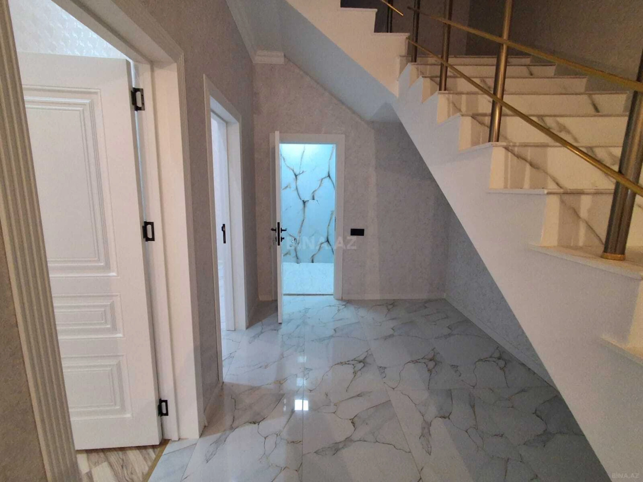 Satılır 4 otaqlı həyət evi 150 m²