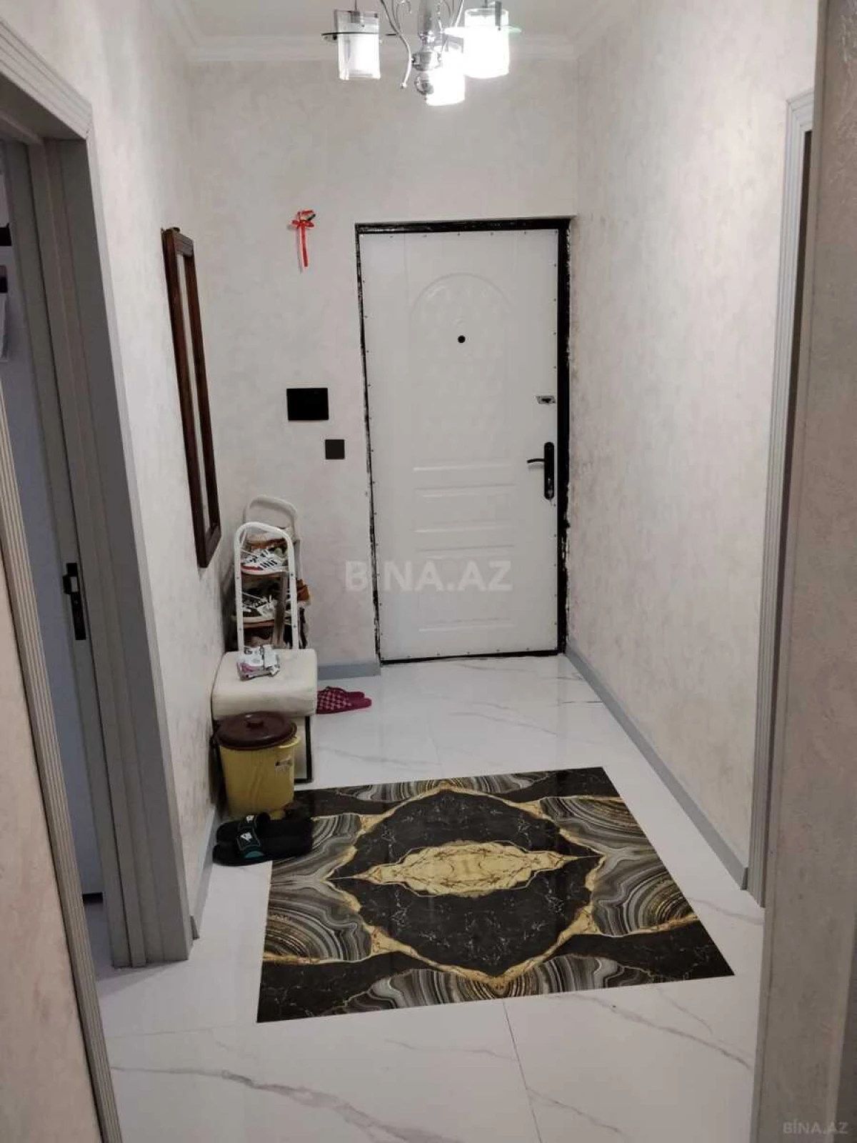 Satılır 4 otaqlı mənzil 95 m²