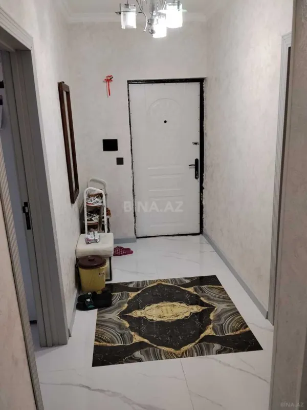 Satılır 4 otaqlı mənzil 95 m²