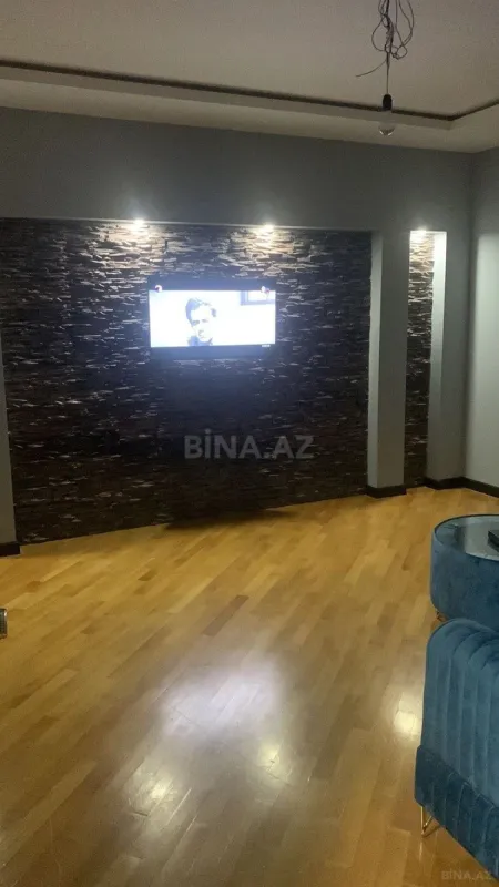 Kirayə verilir 2 otaqlı mənzil 75 m²