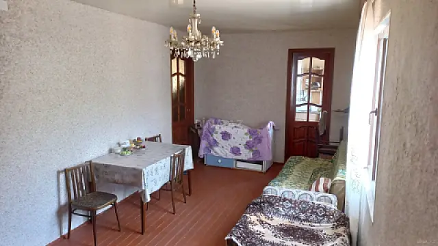 Satılır 5 otaqlı həyət evi 200 m²