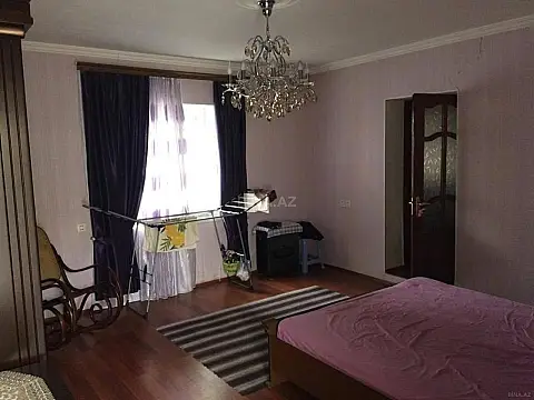 Satılır 5 otaqlı həyət evi 200 m²