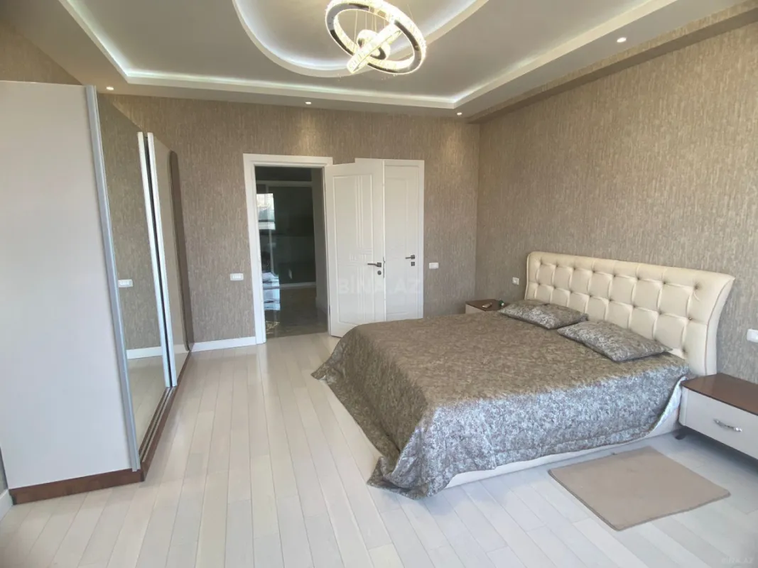 Kirayə verilir 4 otaqlı mənzil 200 m²