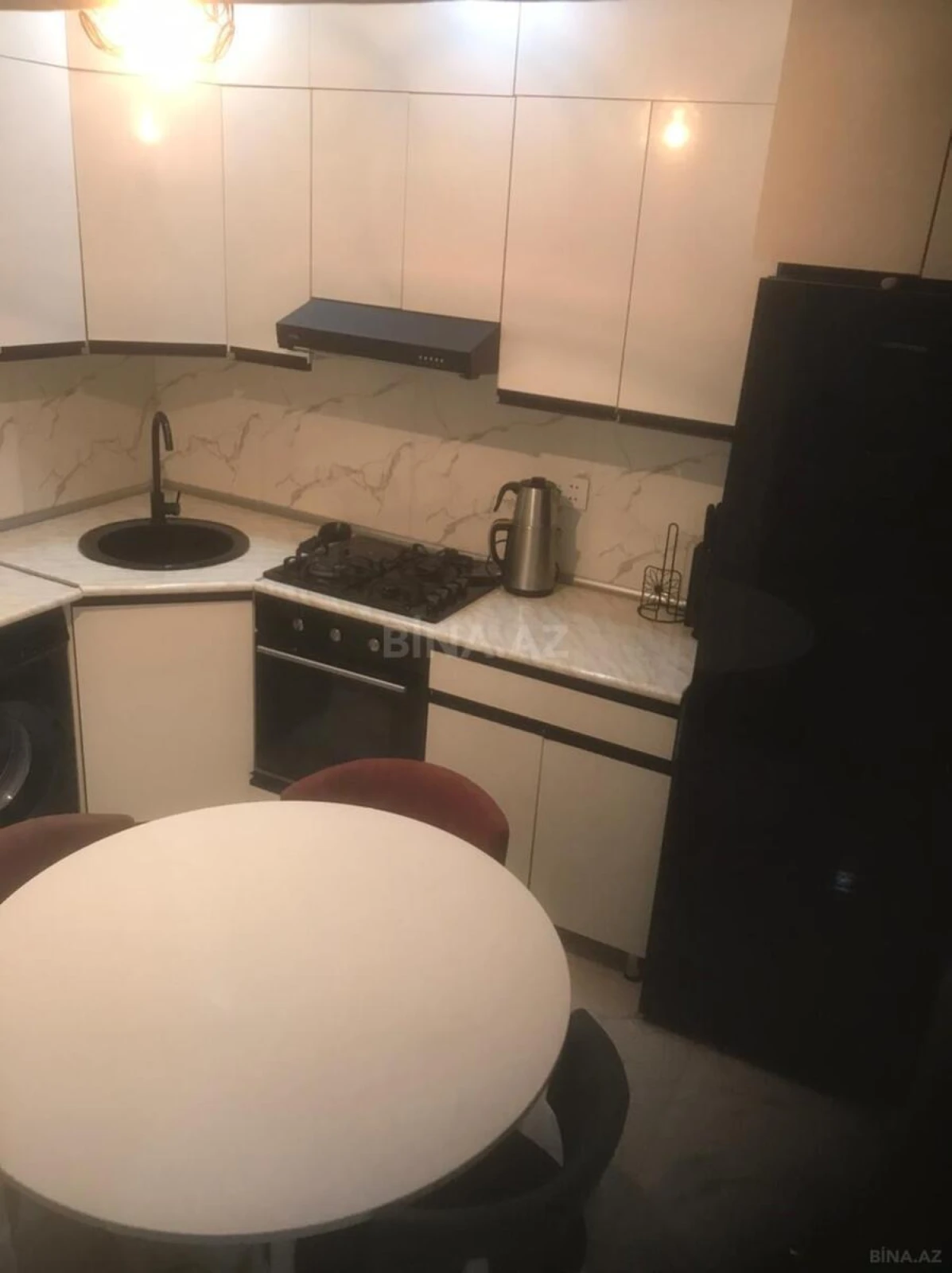 Satılır 4 otaqlı mənzil 95 m²