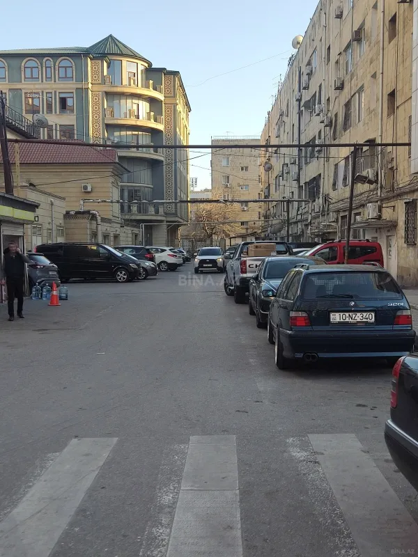 Satılır 4 otaqlı mənzil 95 m²