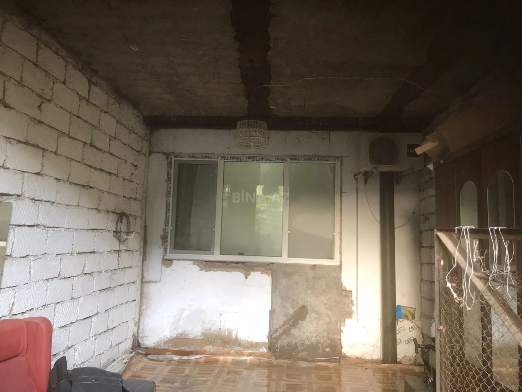 Satılır 4 otaqlı mənzil 95 m²