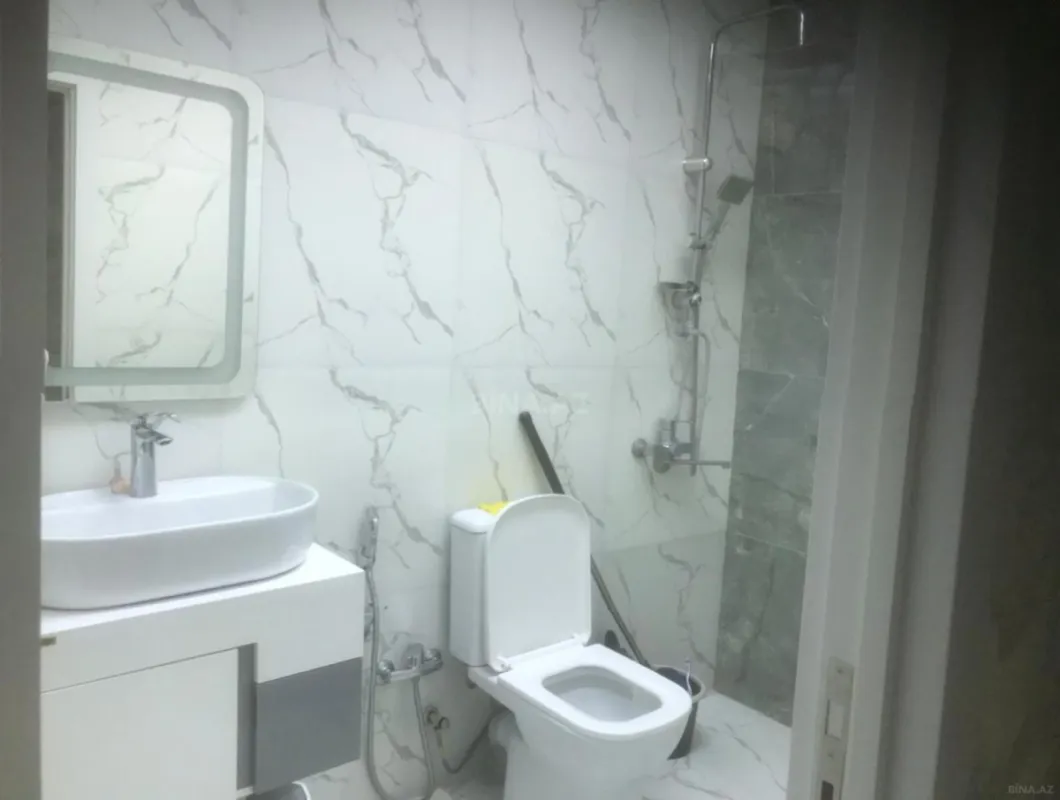 Satılır 4 otaqlı mənzil 95 m²