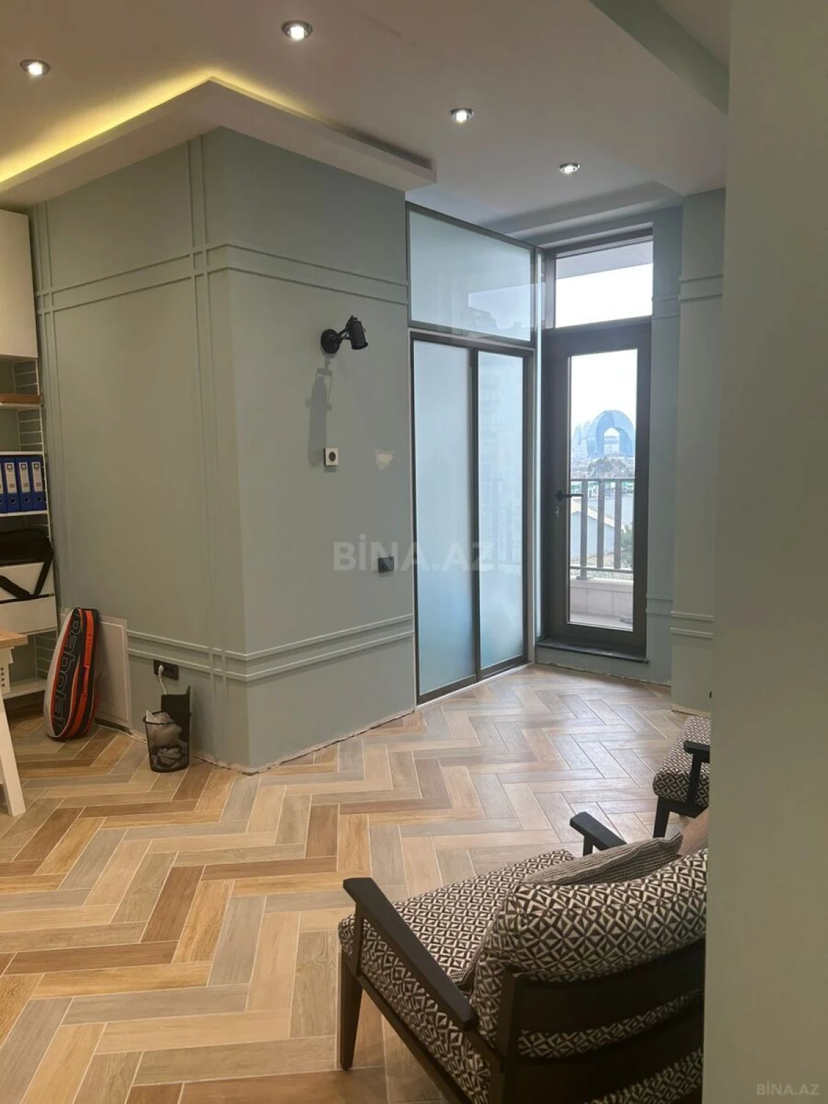 Kirayə verilir 2 otaqlı ofis 75 m²