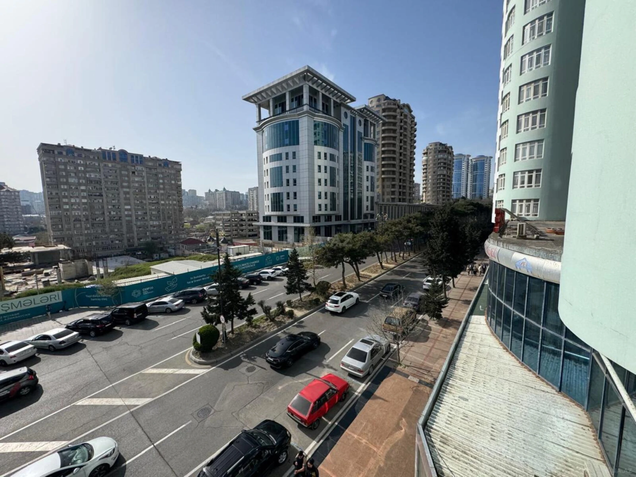 Satılır 5 otaqlı ofis 190 m²