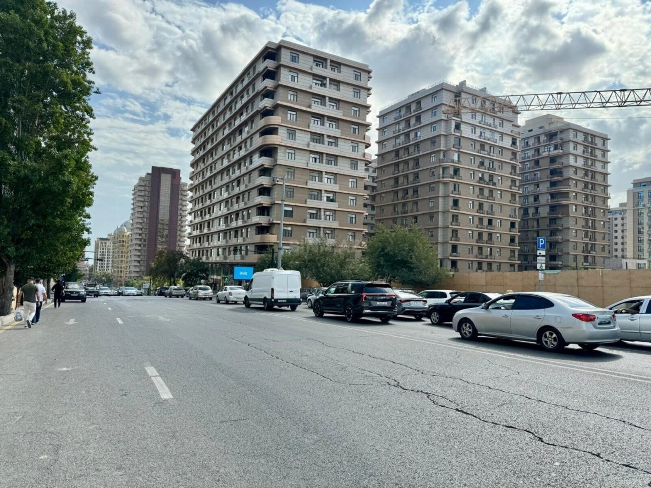 Satılır 5 otaqlı ofis 190 m²