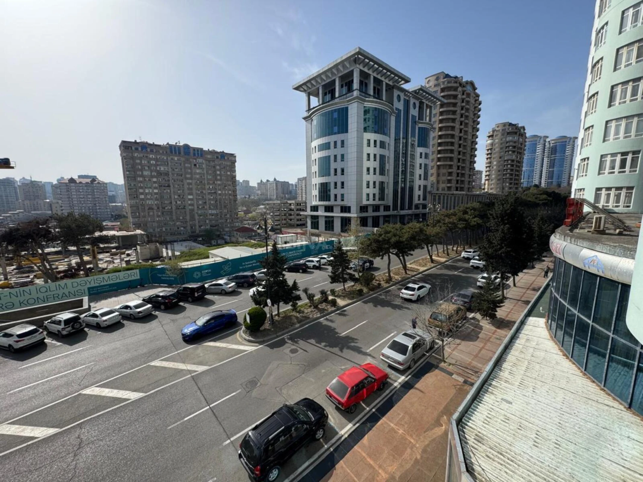 Satılır 5 otaqlı ofis 190 m²