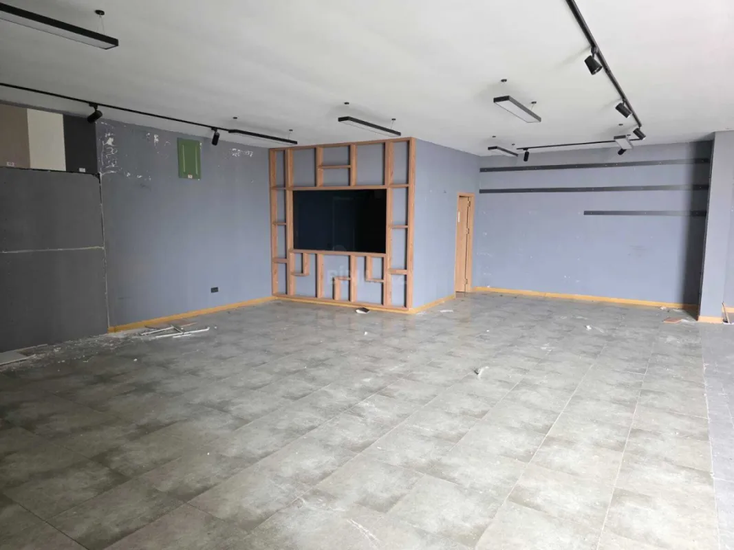 Kirayə verilir obyekt 450 m²