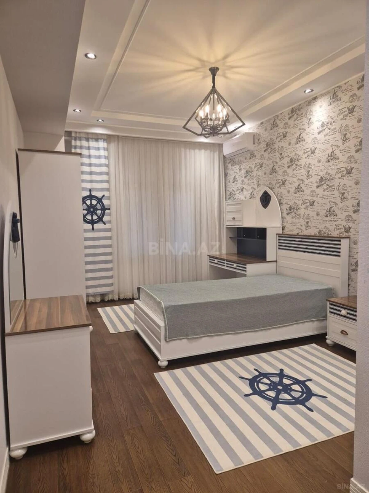 Kirayə verilir 3 otaqlı mənzil 161 m²