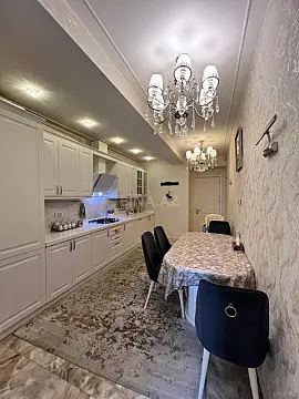 Kirayə verilir 3 otaqlı mənzil 161 m²