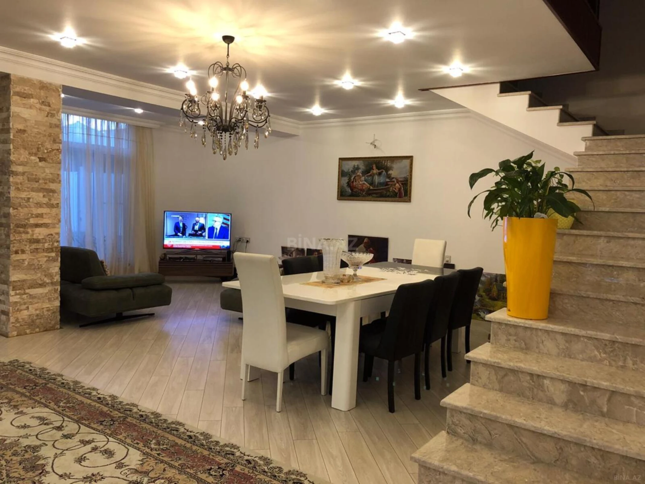 Satılır 6 otaqlı həyət evi 450 m²