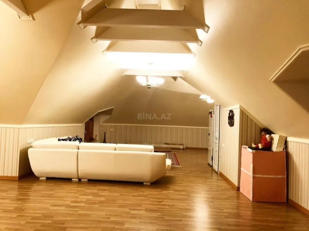 Satılır 6 otaqlı həyət evi 450 m²